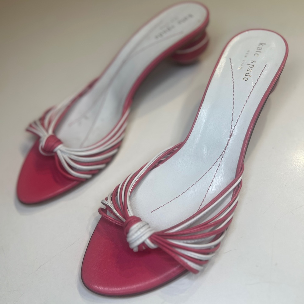 Kate Spade New York Pink & White Sandals in Excellent Condition